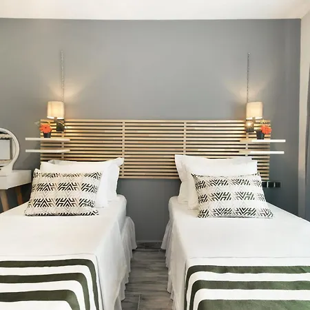 Lui Alacati Hotel *