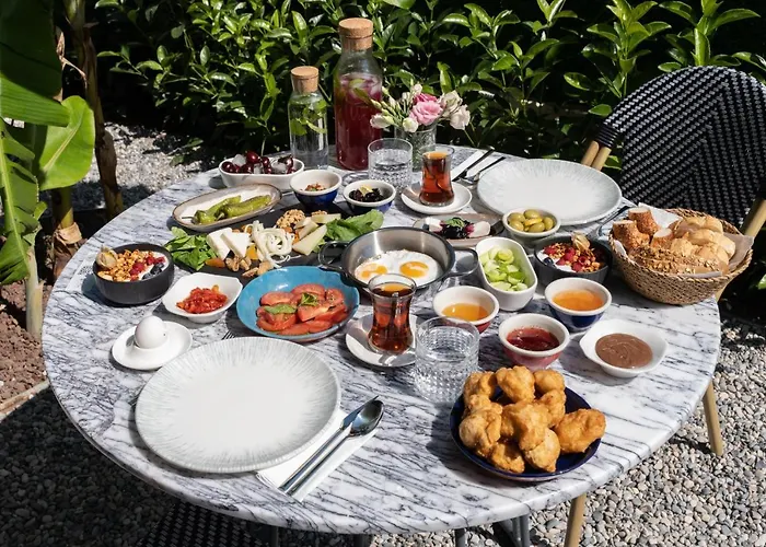 Lui Alaçatı Otel *