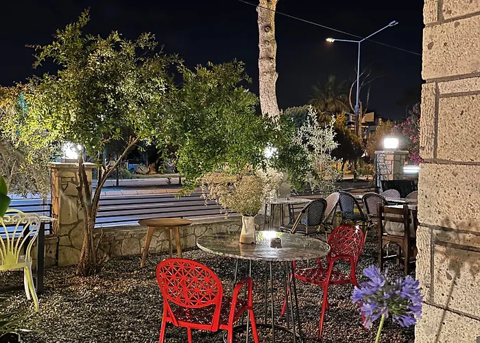 Lui Alaçatı Otel *